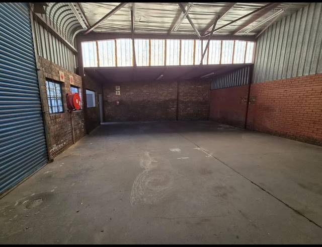 147M² WAREHOUSE TO LET IN WADEVILLE